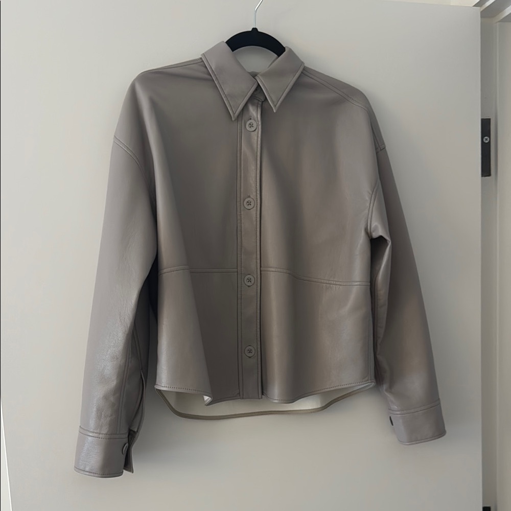 Gray Aritzia Leather Button-Up Shirt Jacket small
